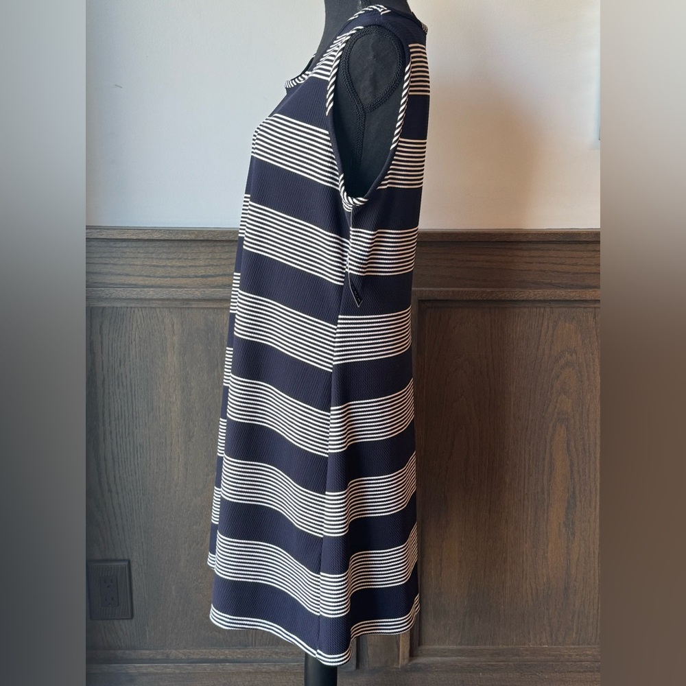 RN studio by Ronni Nicole Navy and White Striped Sleeveless textured Dress NWT - Picture 2 of 9